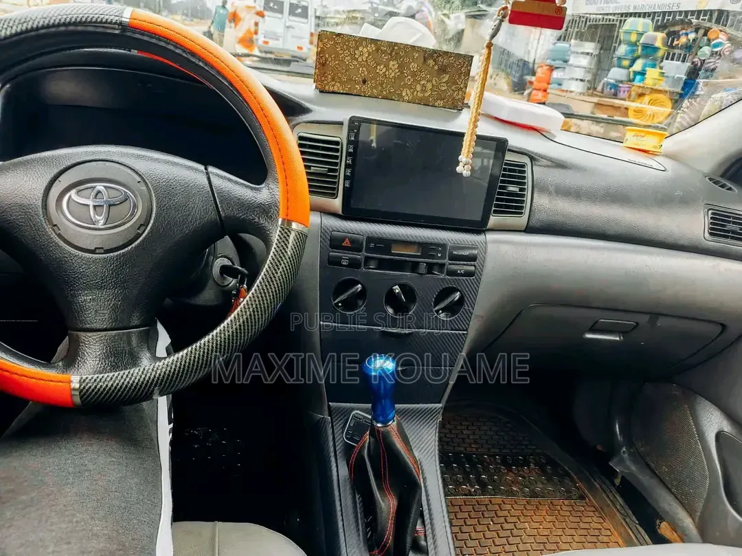 Toyota Corolla 2027 Beige