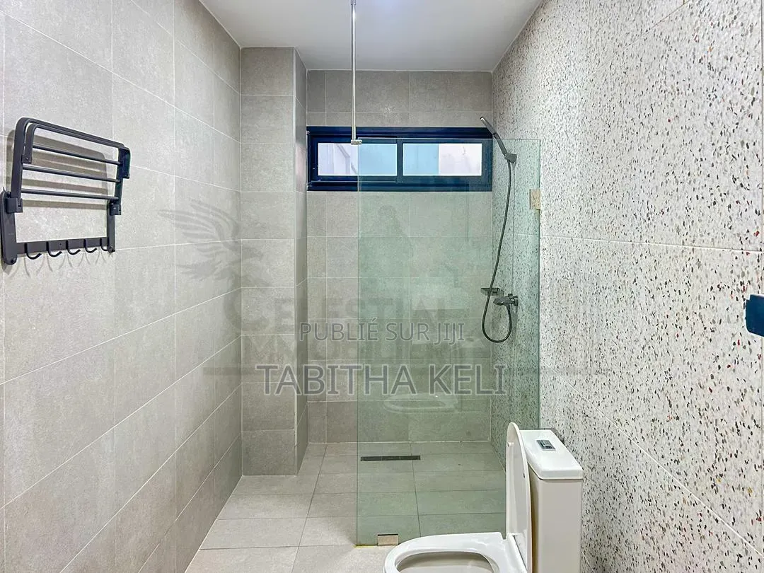 5chbre Duplex dans Cocody à Louer