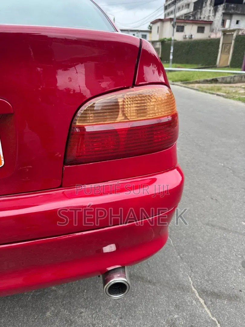 Toyota Avensis 2009 Rouge