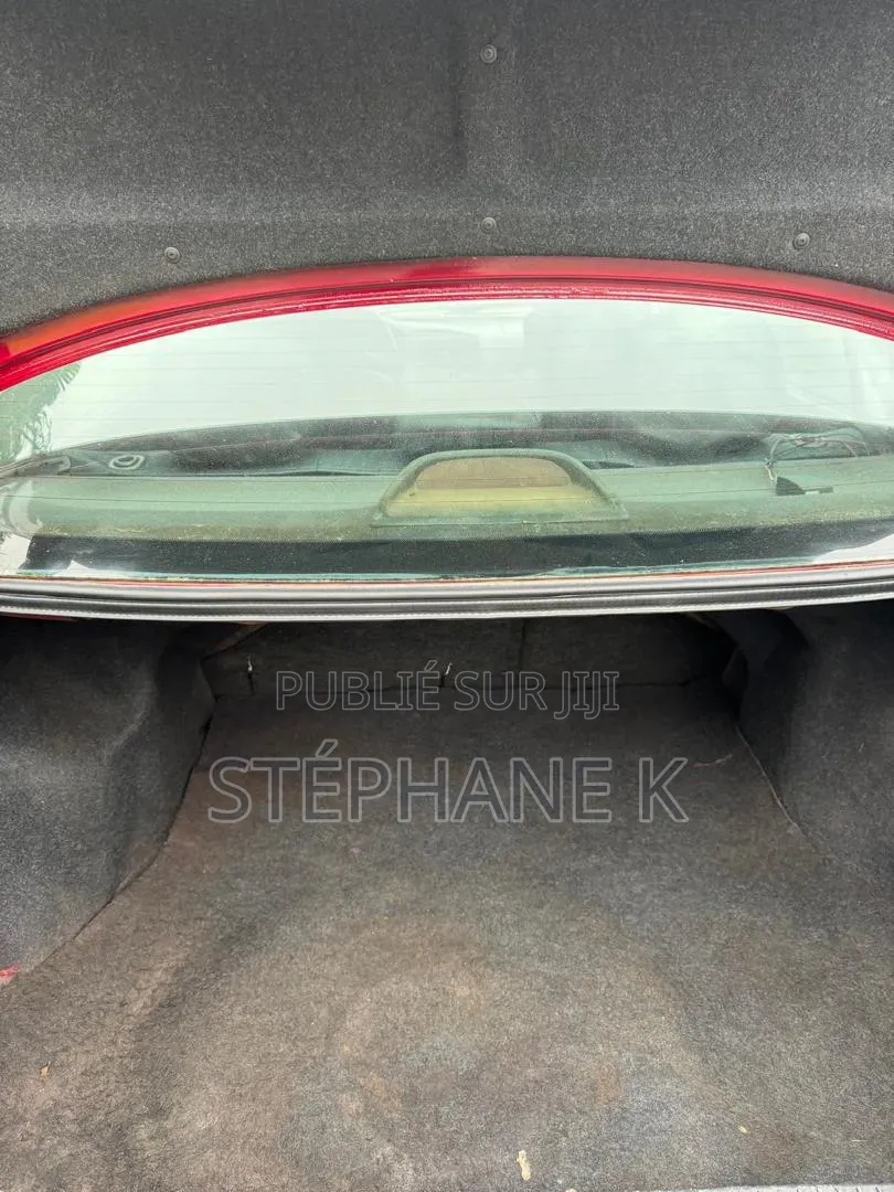 Toyota Avensis 2009 Rouge