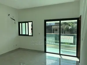7chbre Duplex dans Sang, Cocody à Louer
