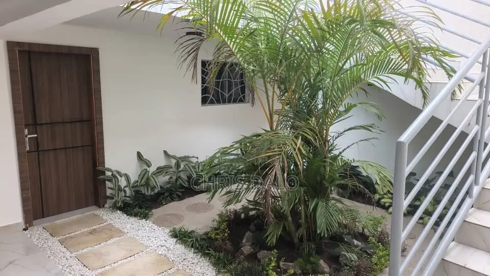 7chbre Duplex dans Sang, Cocody à Louer