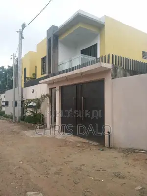 3chbre Duplex dans Sang, Cocody à Louer