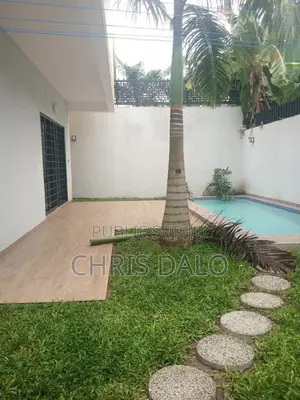 3chbre Duplex dans Sang, Cocody à Louer