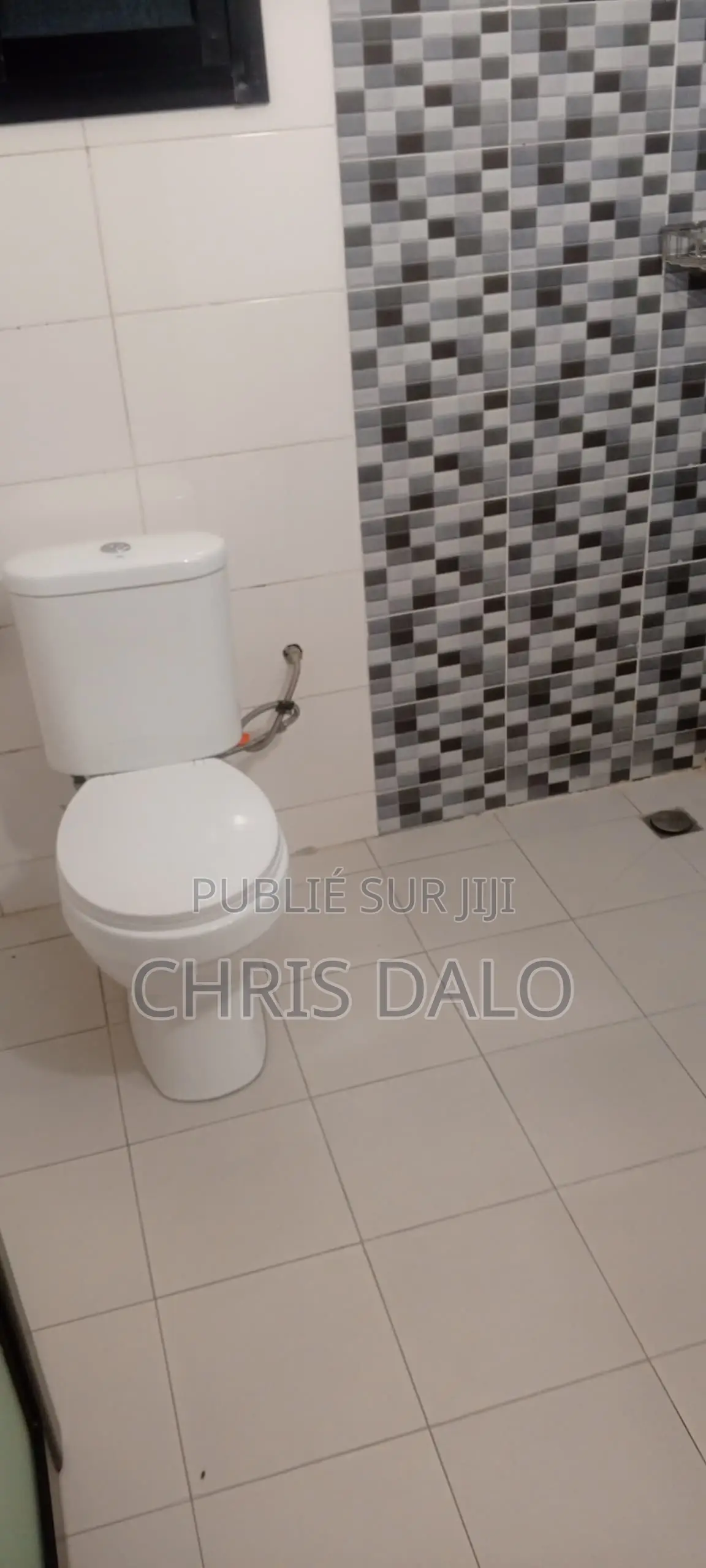 3chbre Duplex dans Sang, Cocody à Louer
