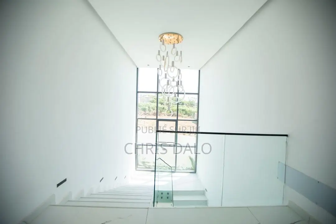 4chbre Duplex dans Hugues K, Bingerville à Vendre