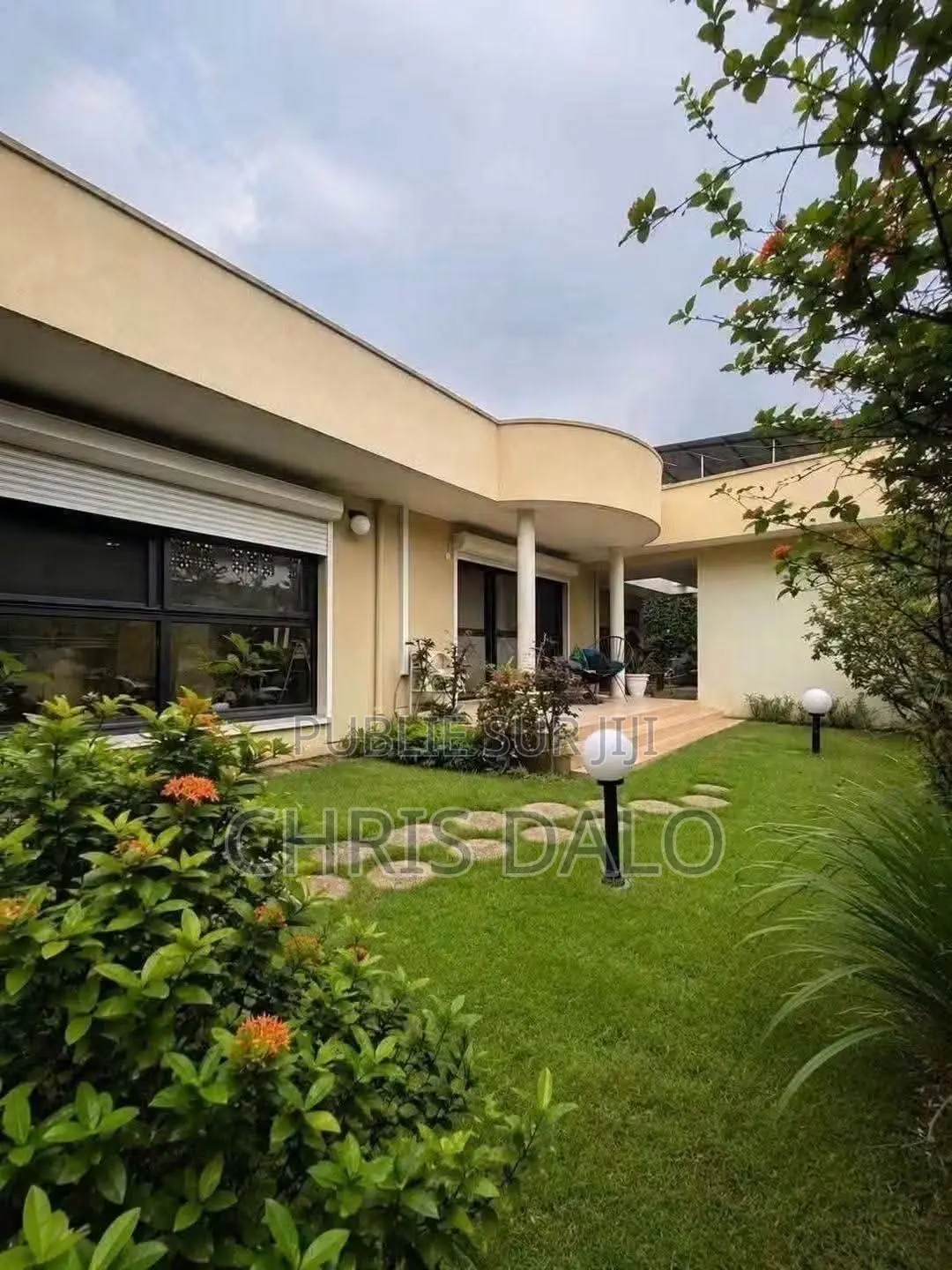 5chbre Duplex dans Roberson, Cocody à Louer