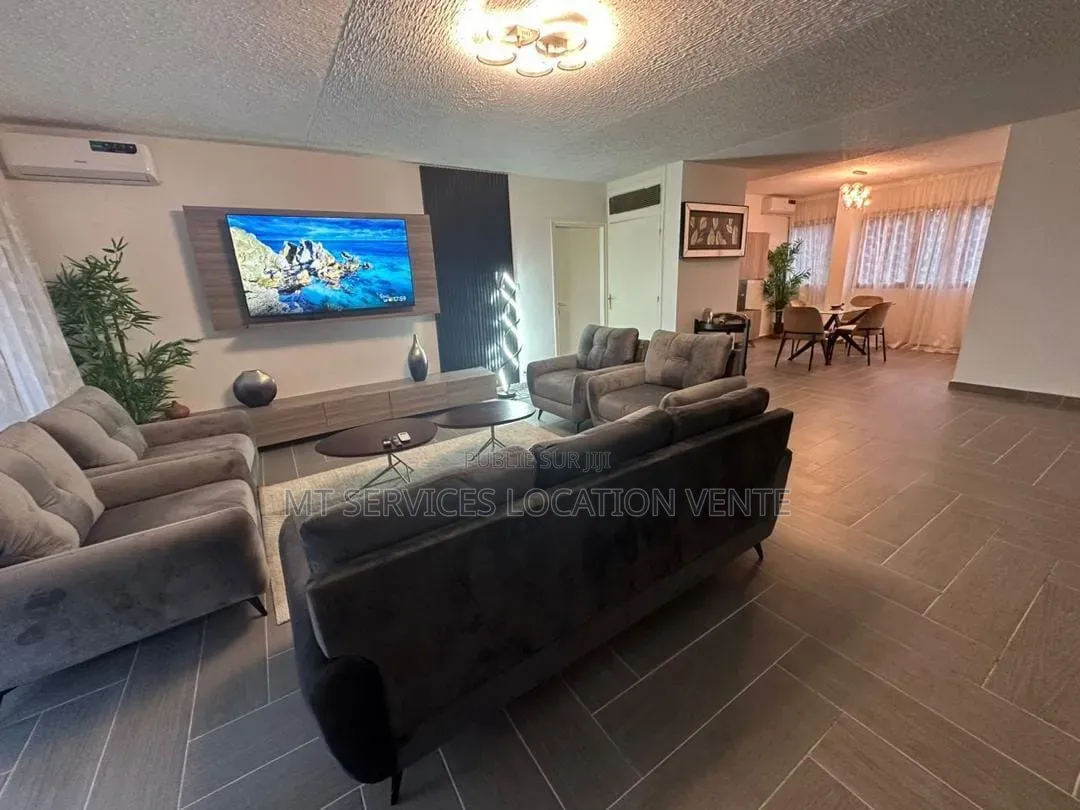 2chbre Appartement dans , Le Plateau à Louer
