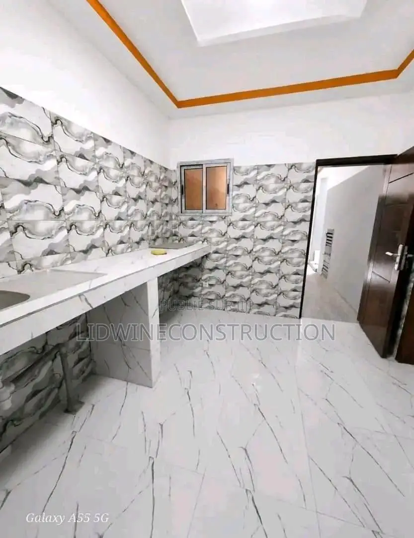 3chbre Duplex dans Cocody à Vendre