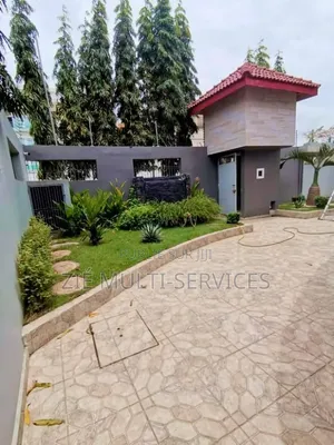 5chbre Duplex dans Zié Multi-Services, Cocody à Vendre