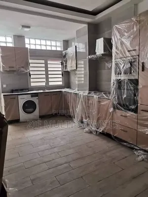 5chbre Duplex dans Zié Multi-Services, Cocody à Vendre