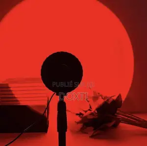 Lampe Sunset RGB – 16 Couleurs Avec Télécommande*
