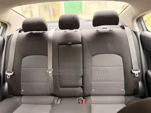 Kia Forte 2018 Gris