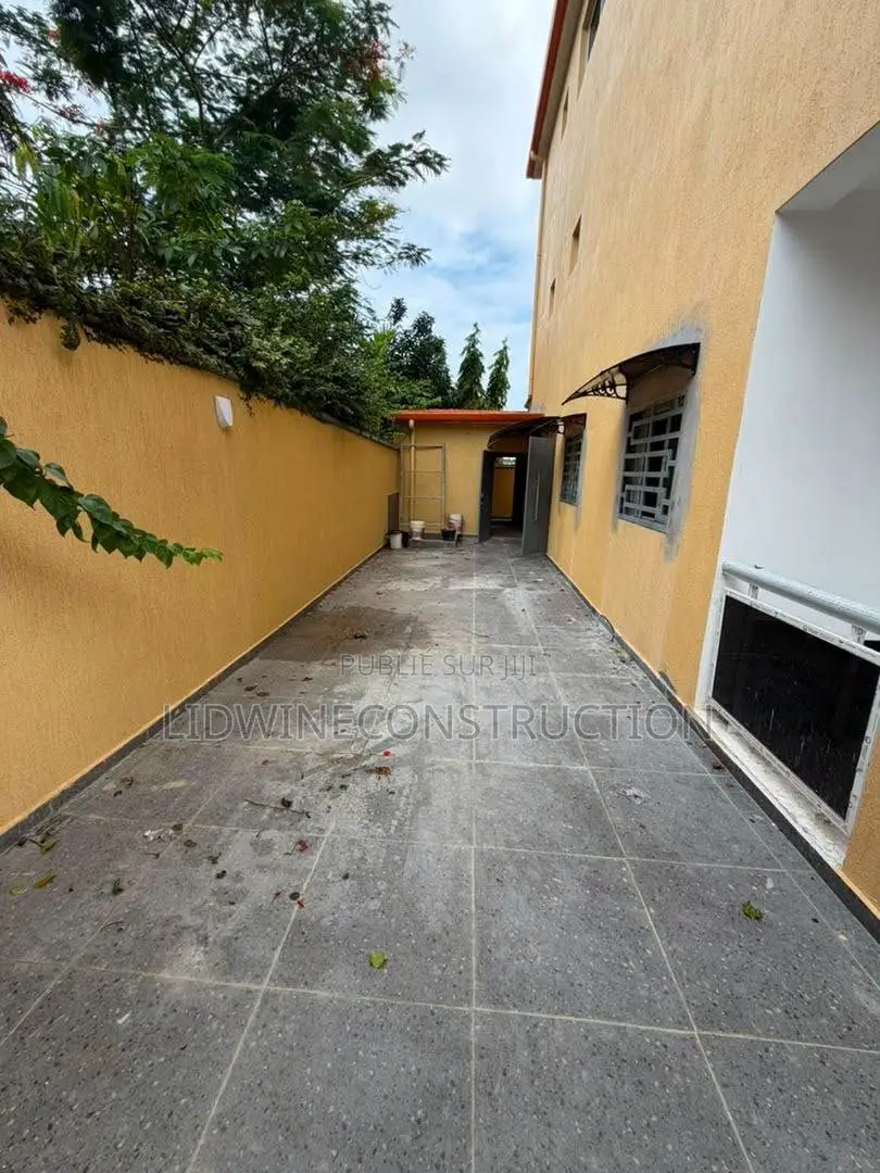 7chbre Duplex dans Bingerville à Vendre