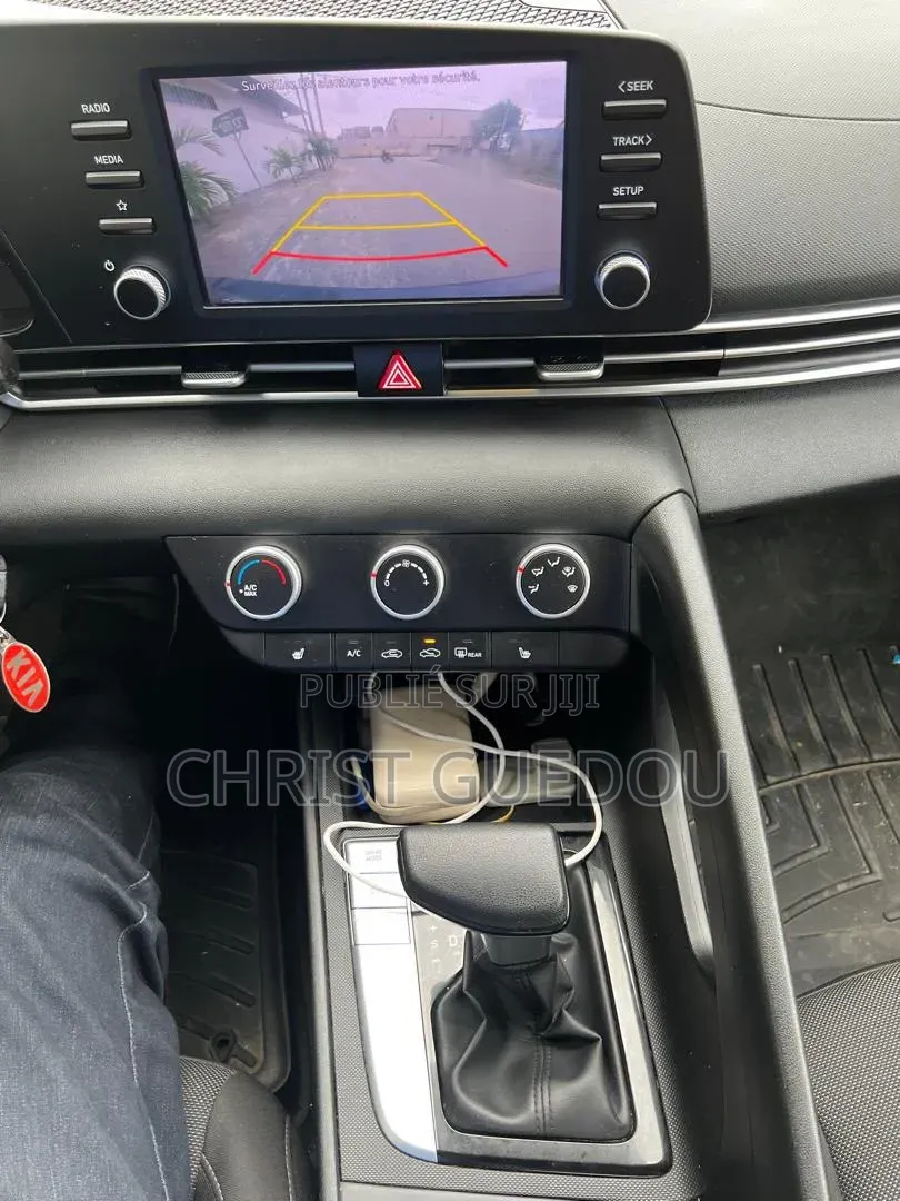 Hyundai Elantra SE 2023 Noir