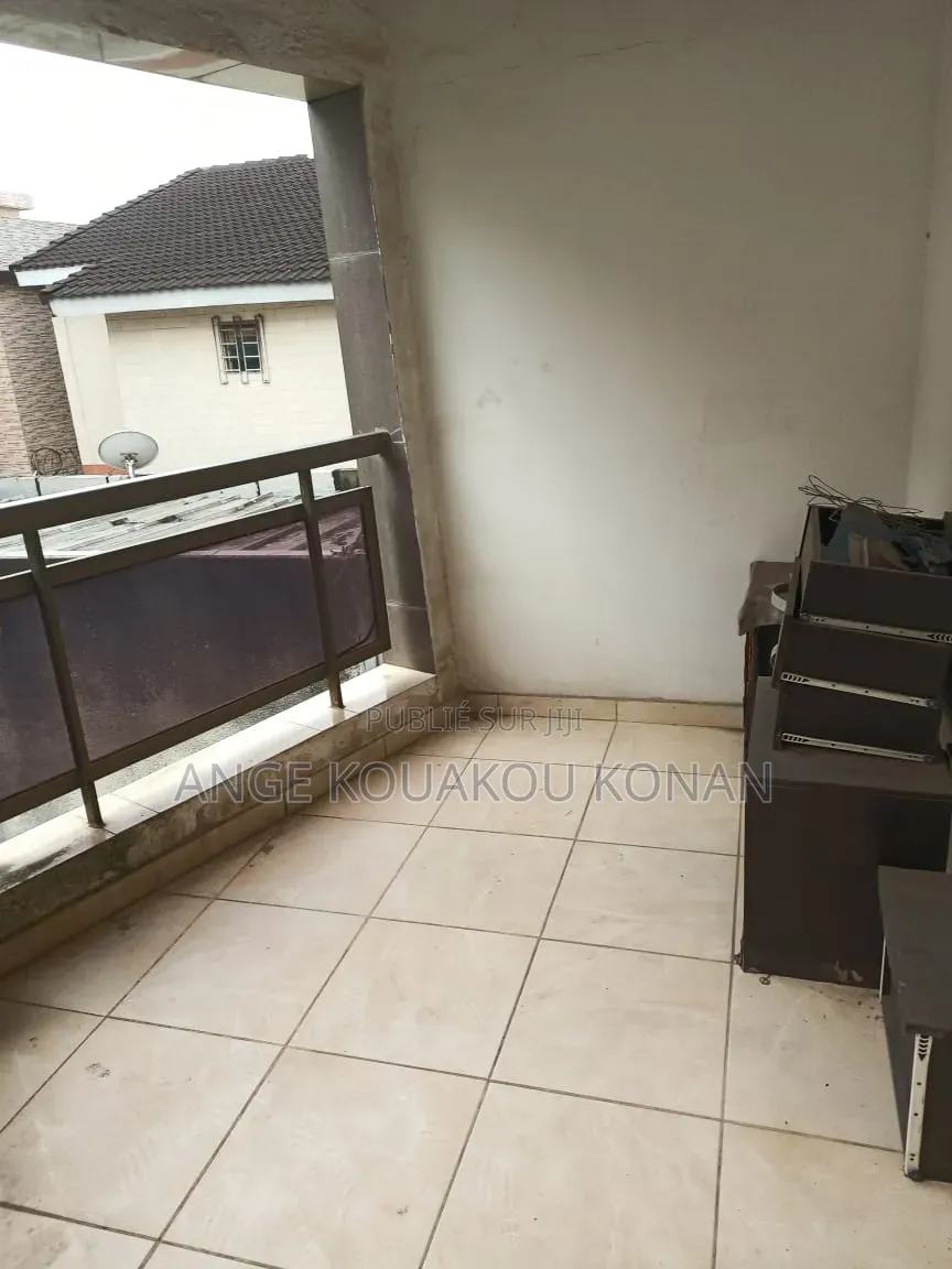5chbre Maison de ferme dans Ange Immobilier, Cocody à Vendre
