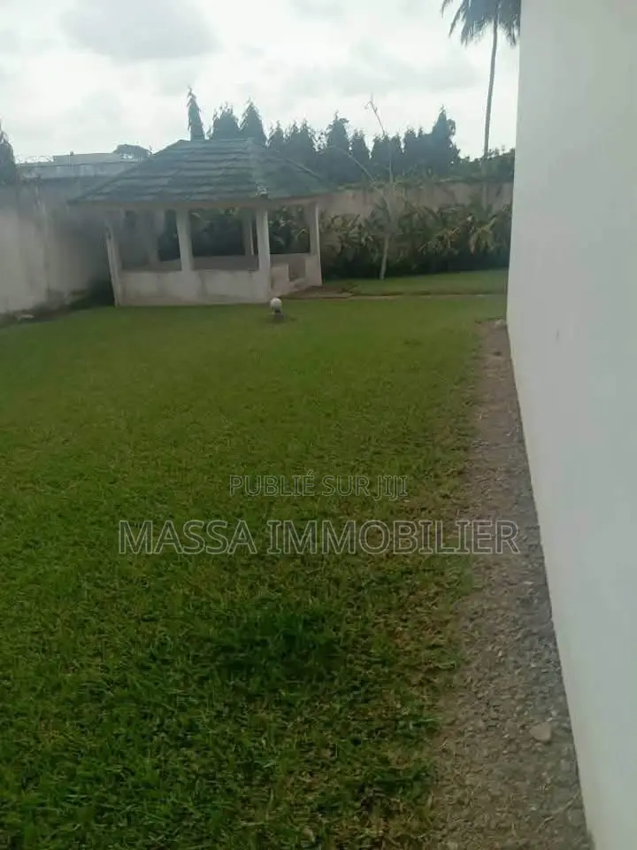 4chbre Villa dans Massa Immobilier, Deux Plateaux à Vendre