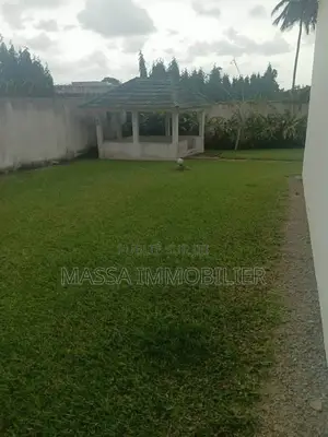 4chbre Villa dans Massa Immobilier, Deux Plateaux à Vendre