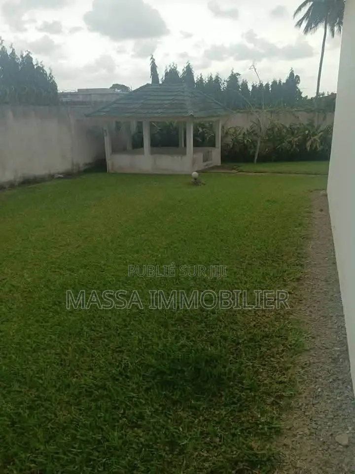 4chbre Villa dans Massa Immobilier, Deux Plateaux à Vendre