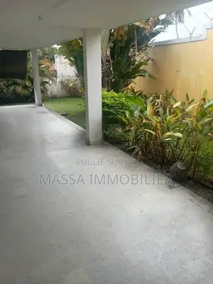 4chbre Villa dans Massa Immobilier, Deux Plateaux à Vendre