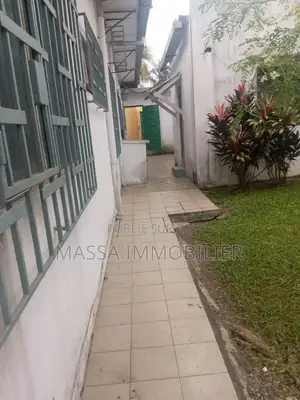 4chbre Villa dans Massa Immobilier, Deux Plateaux à Vendre