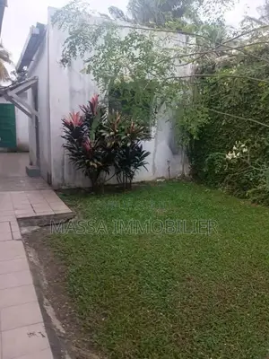 4chbre Villa dans Massa Immobilier, Deux Plateaux à Vendre