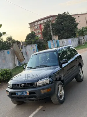Toyota RAV4 Automatic 2000 Bleu