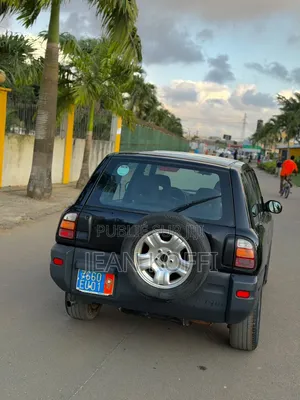 Toyota RAV4 Automatic 2000 Bleu