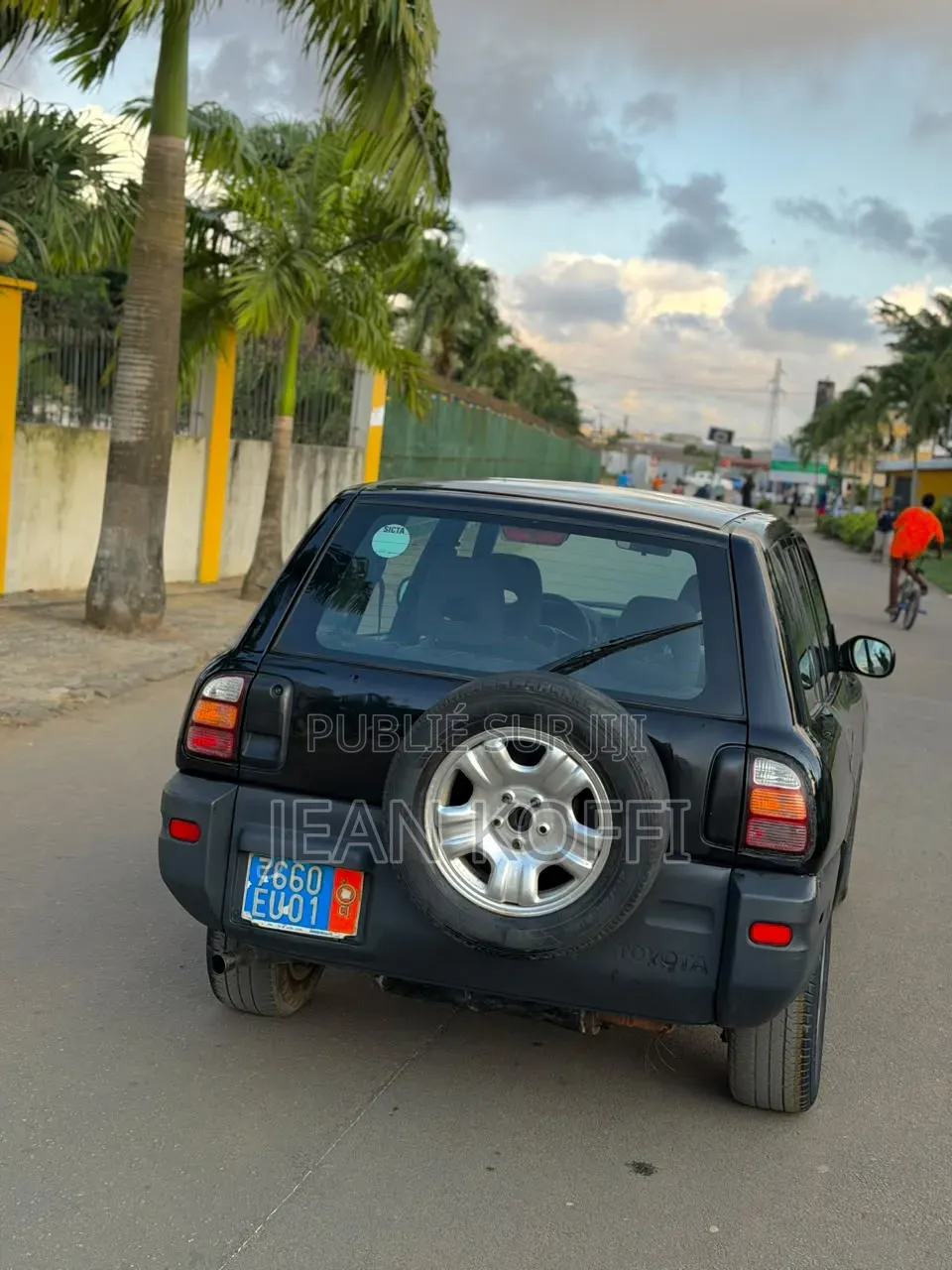 Toyota RAV4 Automatic 2000 Bleu