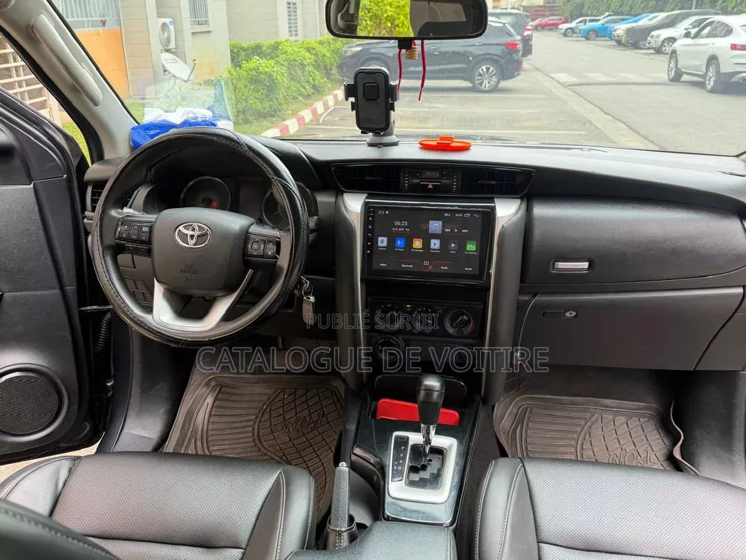 Toyota Fortuner 2020 Noir