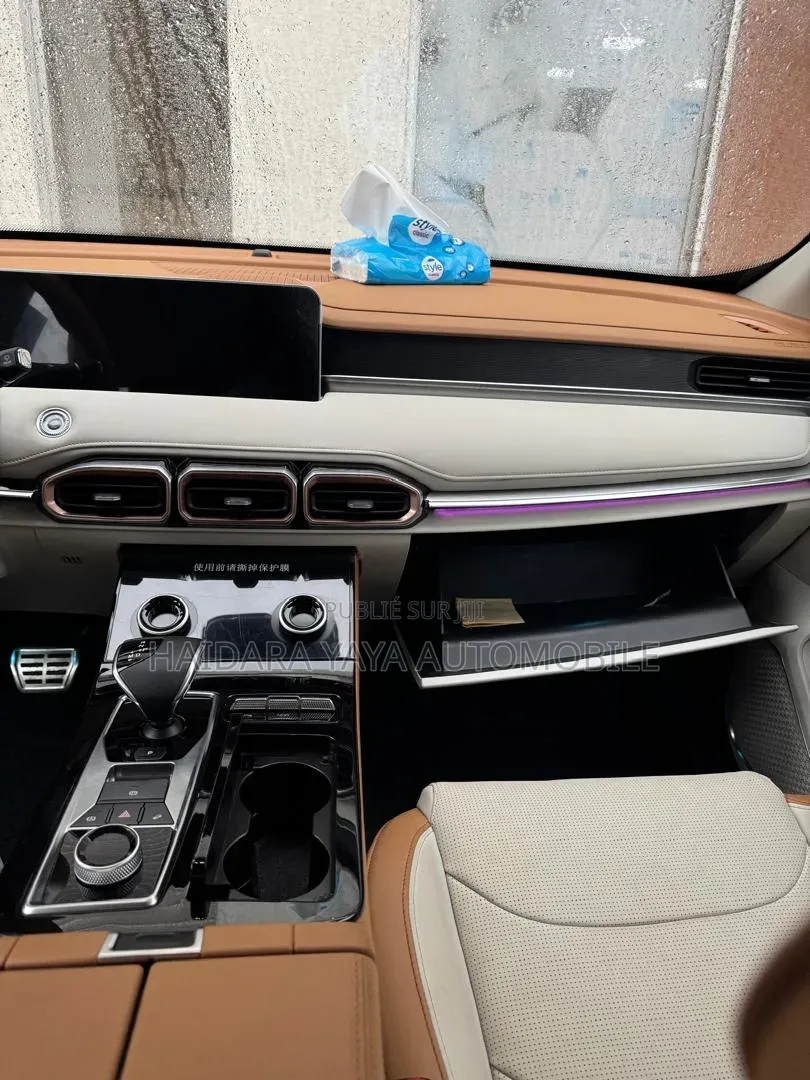 Jetour X70 Plus 2025 Blanc