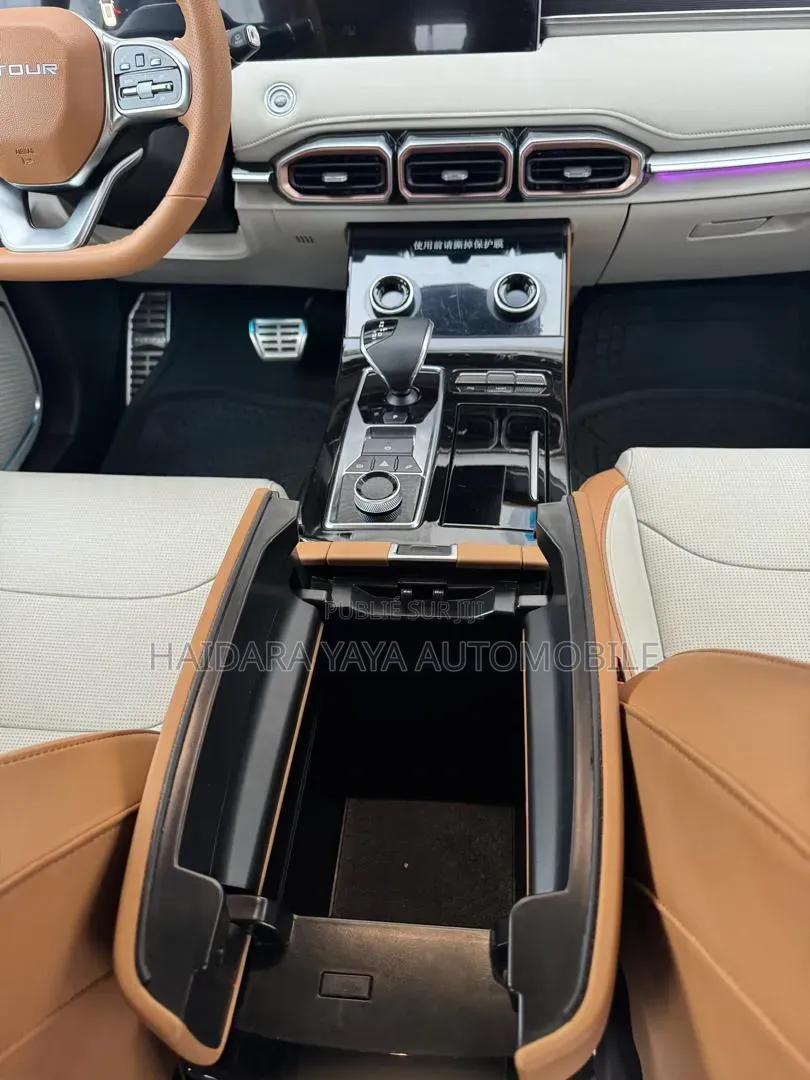 Jetour X70 Plus 2025 Blanc