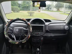 Suzuki Dzire 2025 Marron