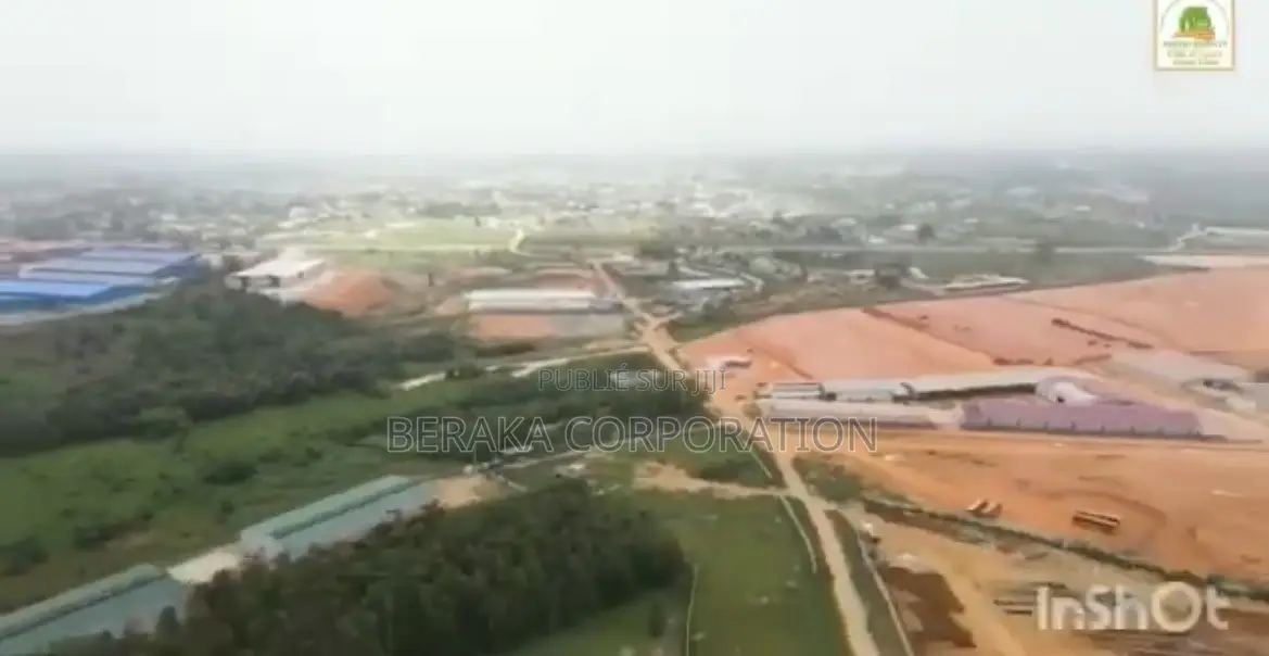 Superficie : 8 Hectares  Document : Acd