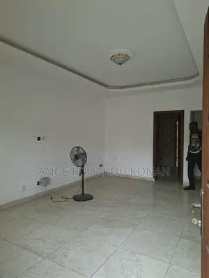 2chbre Villa dans Ange Immobilier, Cocody à Vendre