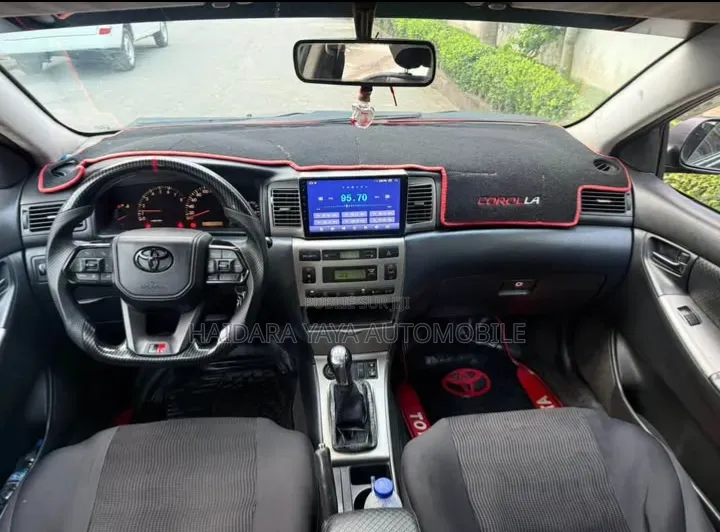Toyota Corolla 2005 Noir