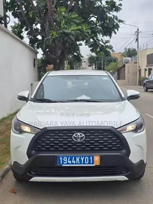Toyota Corolla Cross 2023 Blanc
