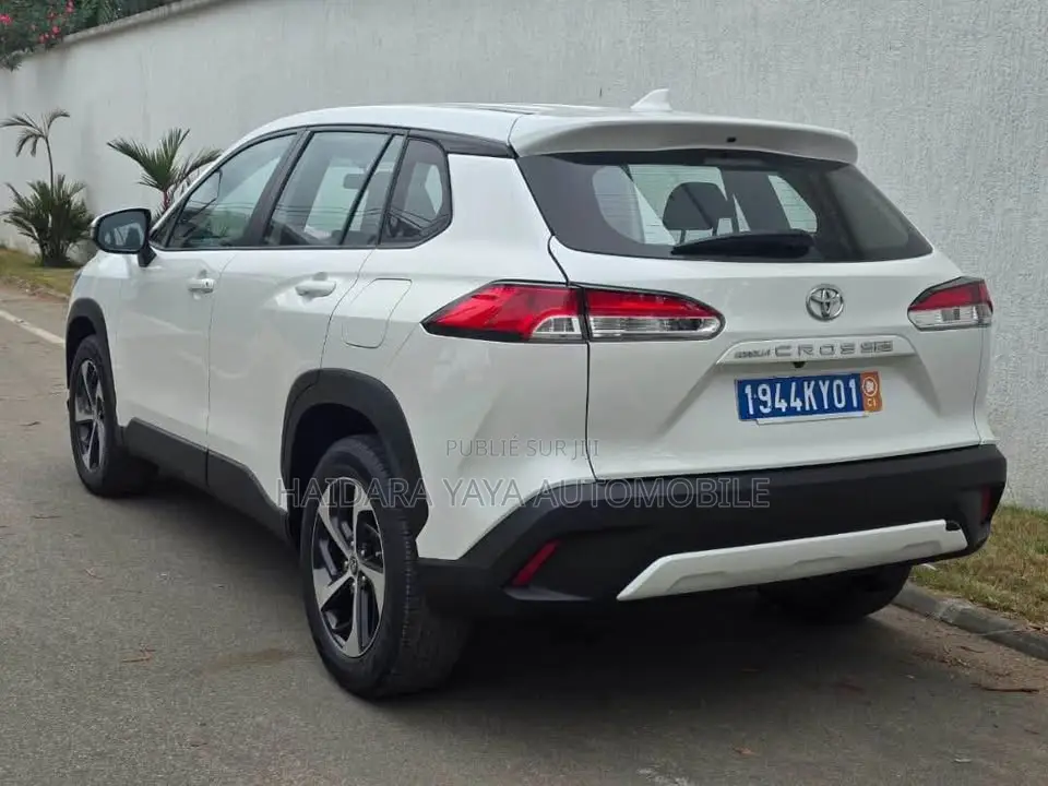 Toyota Corolla Cross 2023 Blanc
