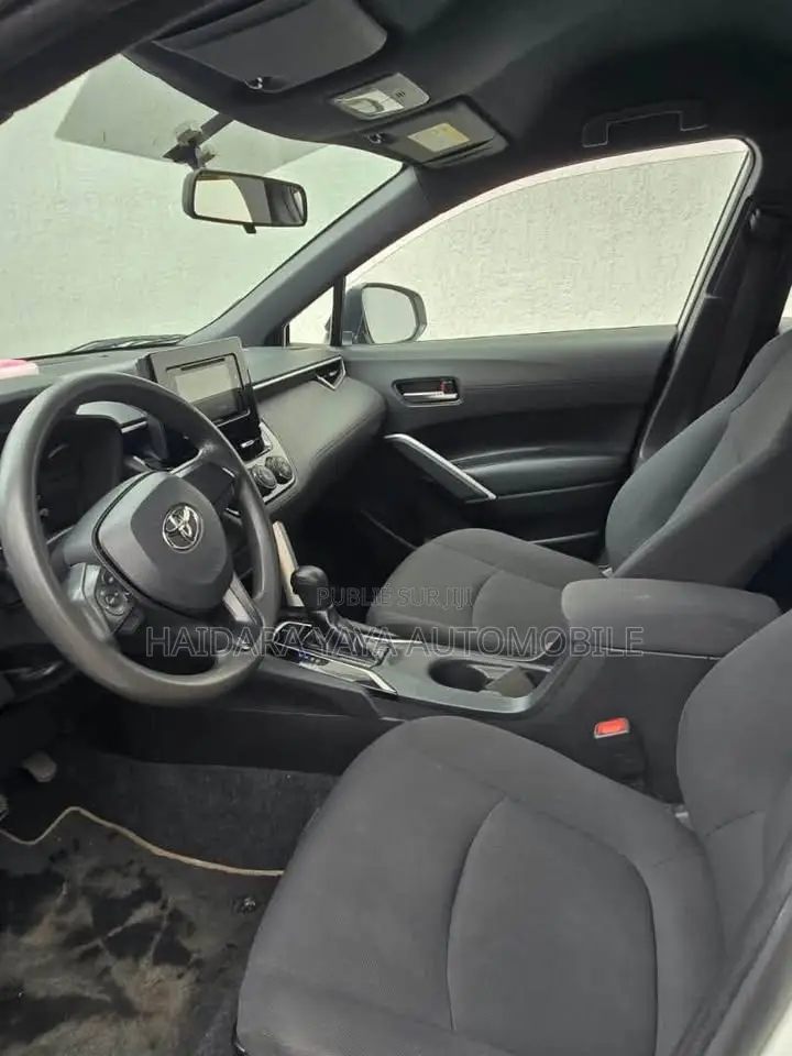 Toyota Corolla Cross 2023 Blanc