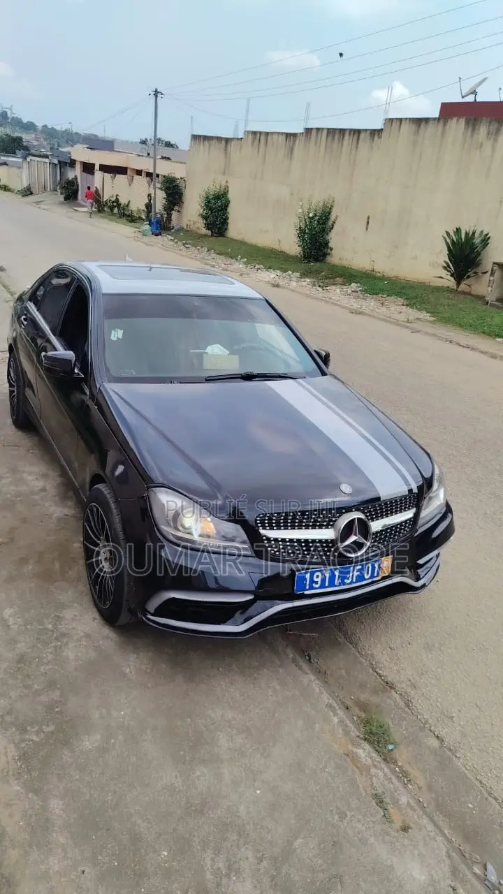 Mercedes-Benz C300 2010 Noir