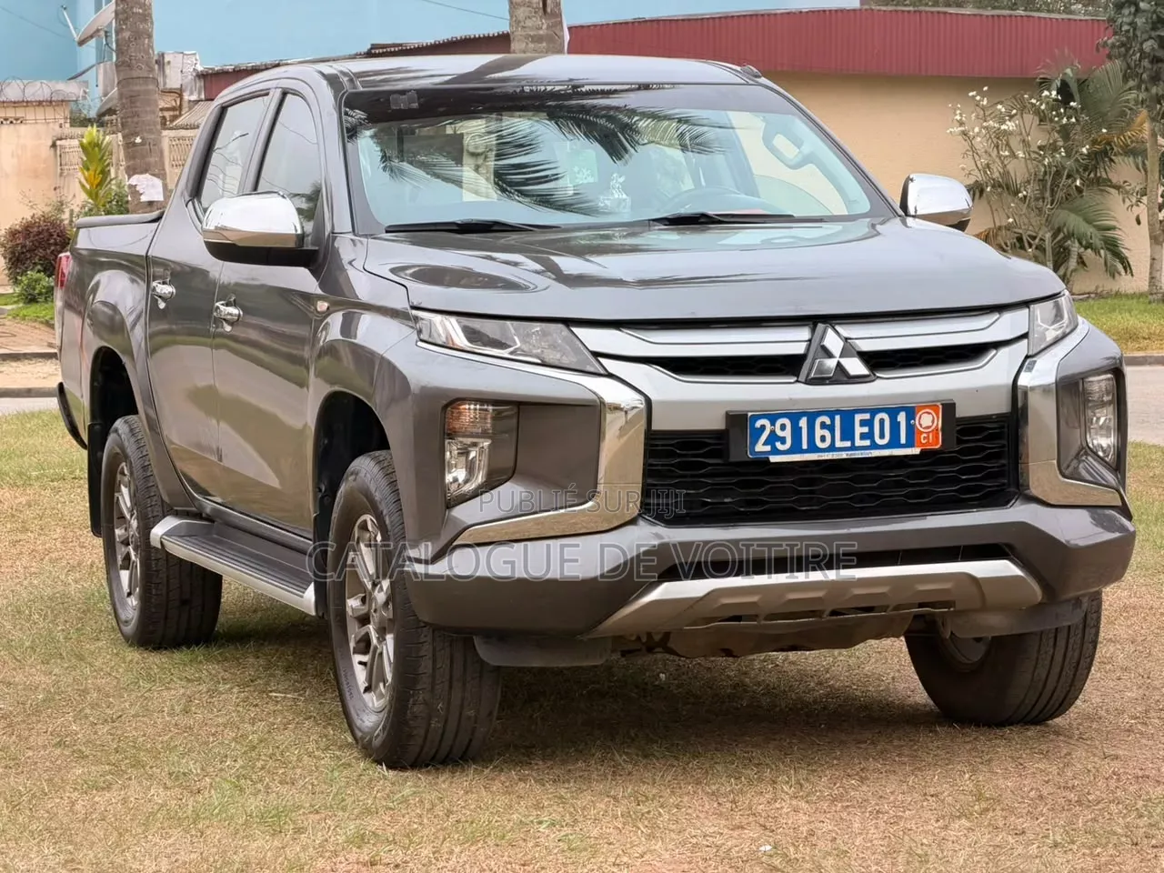 Mitsubishi L200 2022 Gris