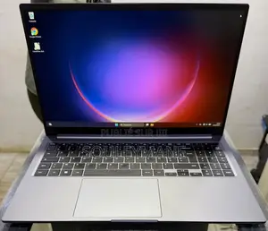 Ordinateur portable Samsung Galaxy Book4 16GB AMD Ryzen 5 SSD 512GB