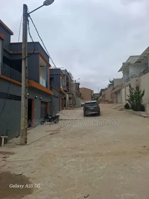3chbre Duplex dans Ange Immobilier, Cocody à Vendre