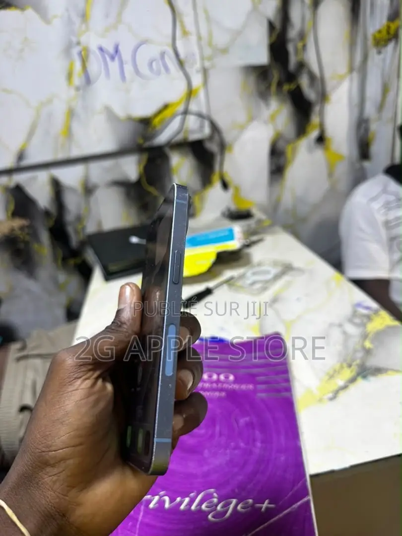 Nouveau Pomme iPhone 14 128 GB Bleu