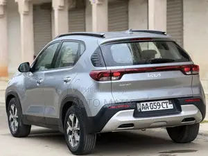 Kia Stonic 2024 Gris