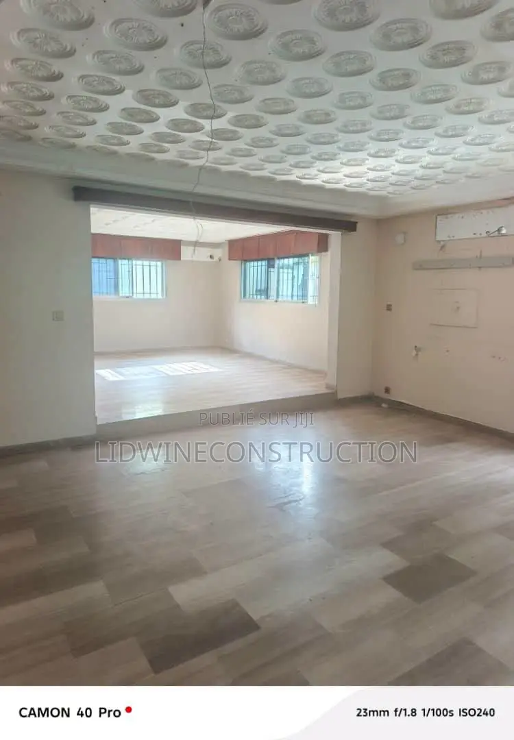 7chbre Duplex dans Deux Plateaux à Louer
