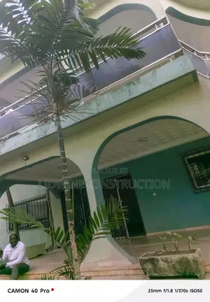7chbre Duplex dans Deux Plateaux à Louer