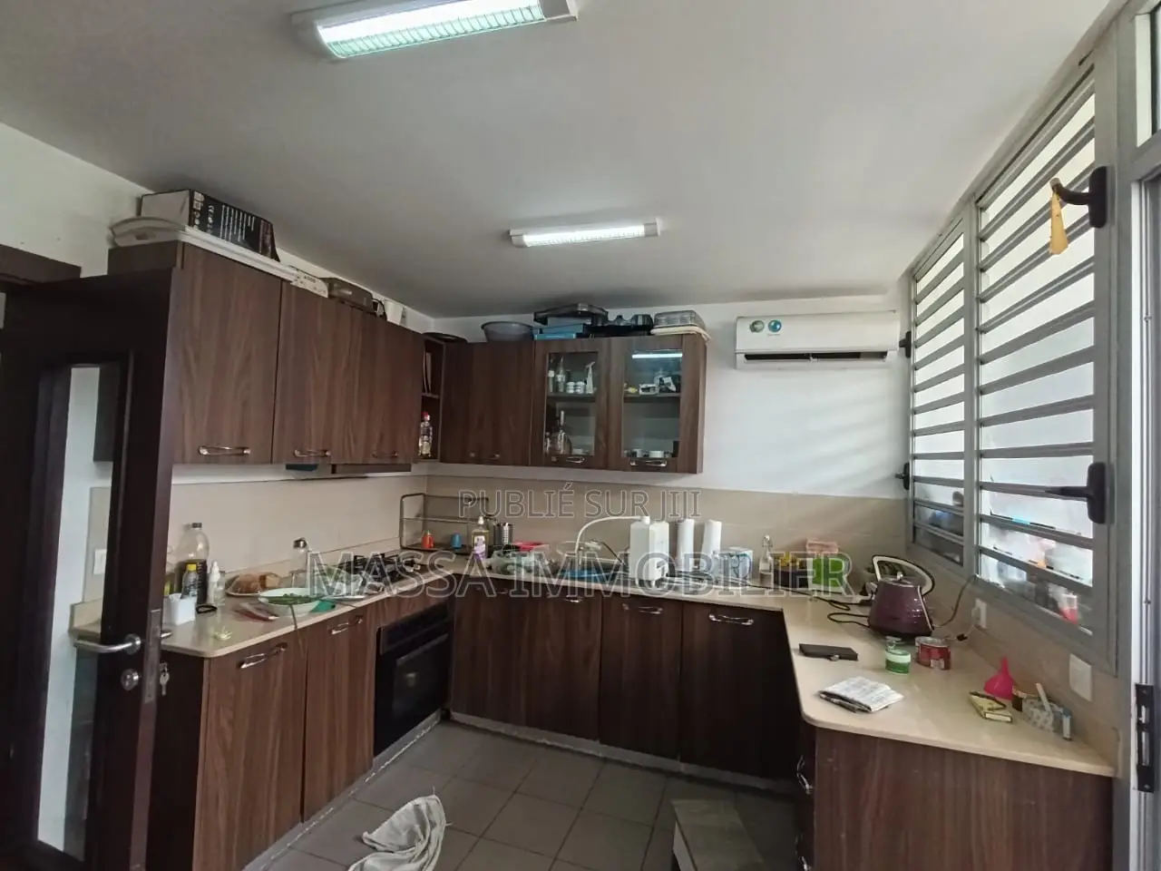 3chbre Appartement dans Massa Immobilier, Cocody à Louer
