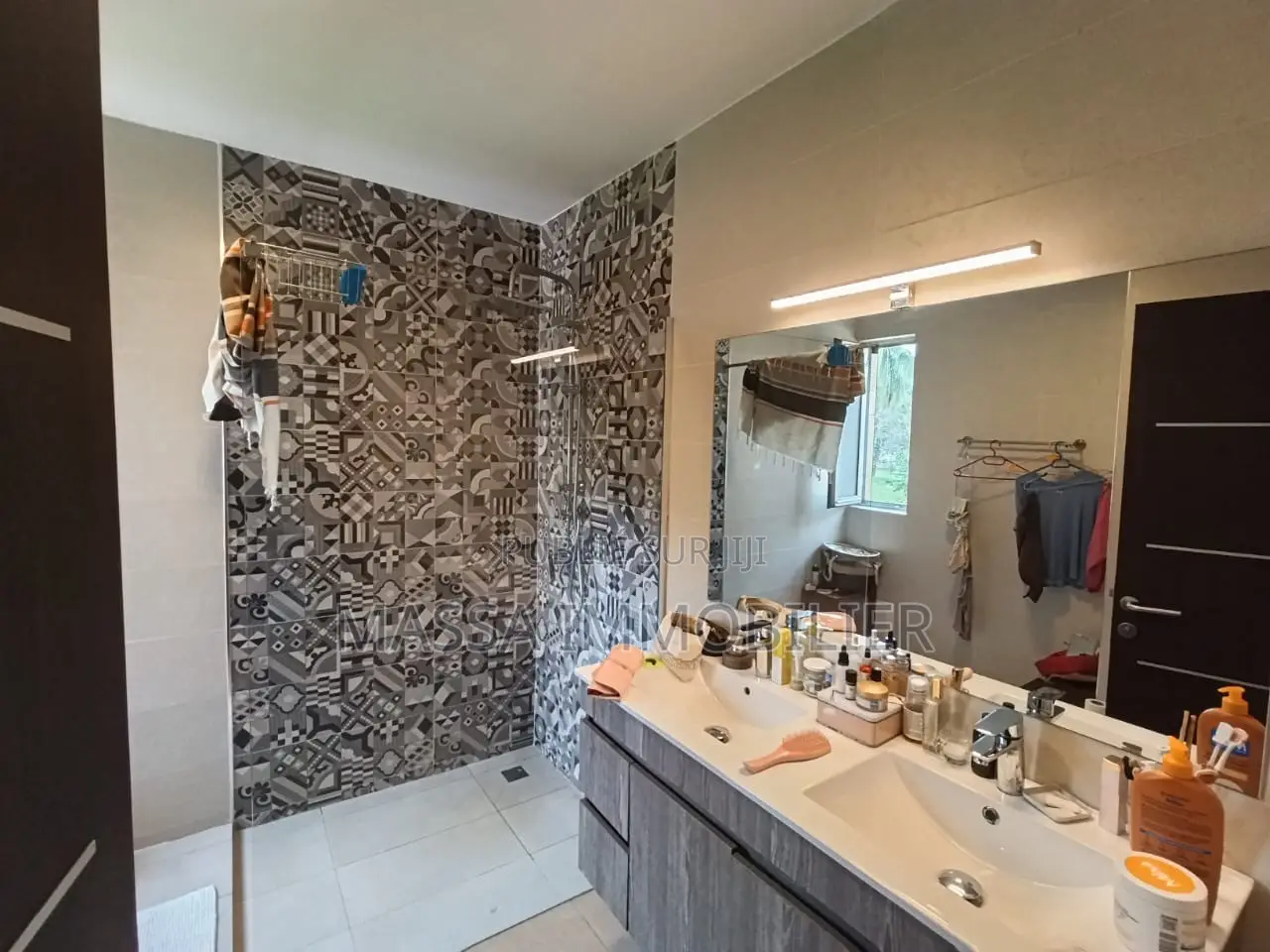 3chbre Appartement dans Massa Immobilier, Cocody à Louer