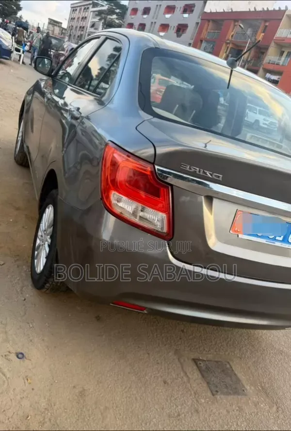 Suzuki Dzire 2024 Gris
